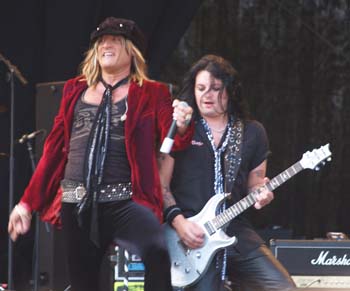quietriot3